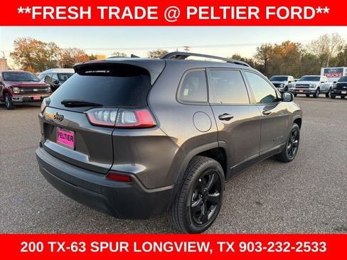 Used 2021 Jeep Cherokee Latitude Plus image 3