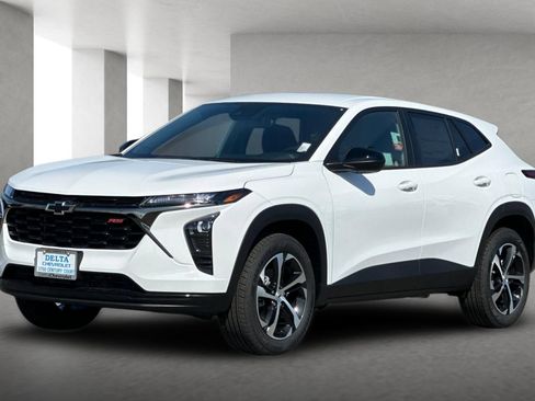 New 2026 Chevrolet Trax RS w/ Driver Confidence Package FWD image 8