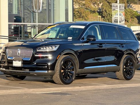 Certified 2022 Lincoln Aviator 2WD w/ Premium Package image 7