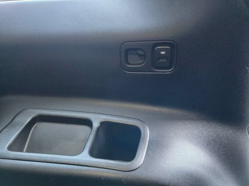 Used 2023 GMC Acadia SLE FWD image 36