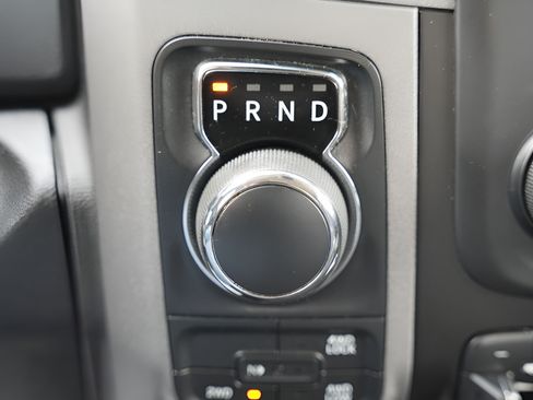 Used 2019 RAM 1500 Express w/ Express Value Package AWD/4WD image 27