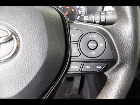 Used 2022 Toyota RAV4 XLE w/ Convenience Package AWD/4WD image 23