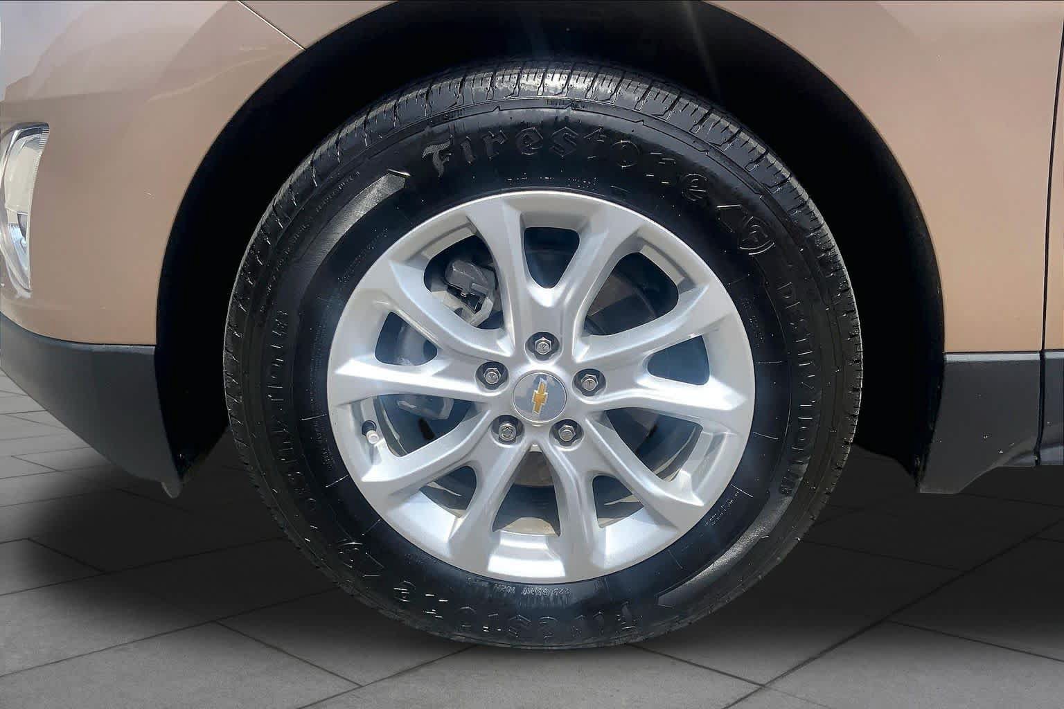 Used 2018 Chevrolet Equinox LT FWD image 9