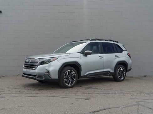 Used 2025 Subaru Forester Limited w/ Popular Package #2 AWD/4WD image 1