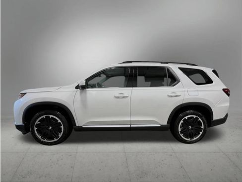 New 2026 Honda Pilot Touring image 2