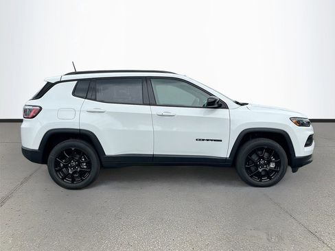 New 2026 Jeep Compass Latitude AWD/4WD image 8