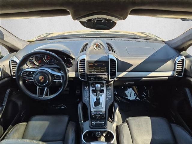 Used 2015 Porsche Cayenne Turbo w/ Premium Plus Package AWD/4WD image 19