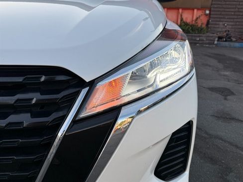 Used 2022 Nissan Kicks SV FWD image 5