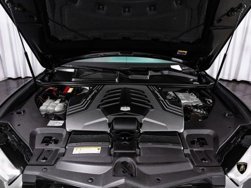 Used 2019 Lamborghini Urus image 6