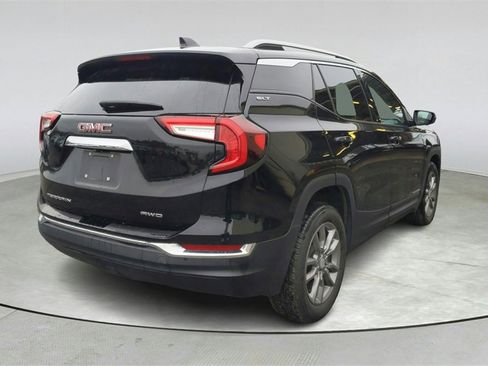 Used 2024 GMC Terrain SLT image 6