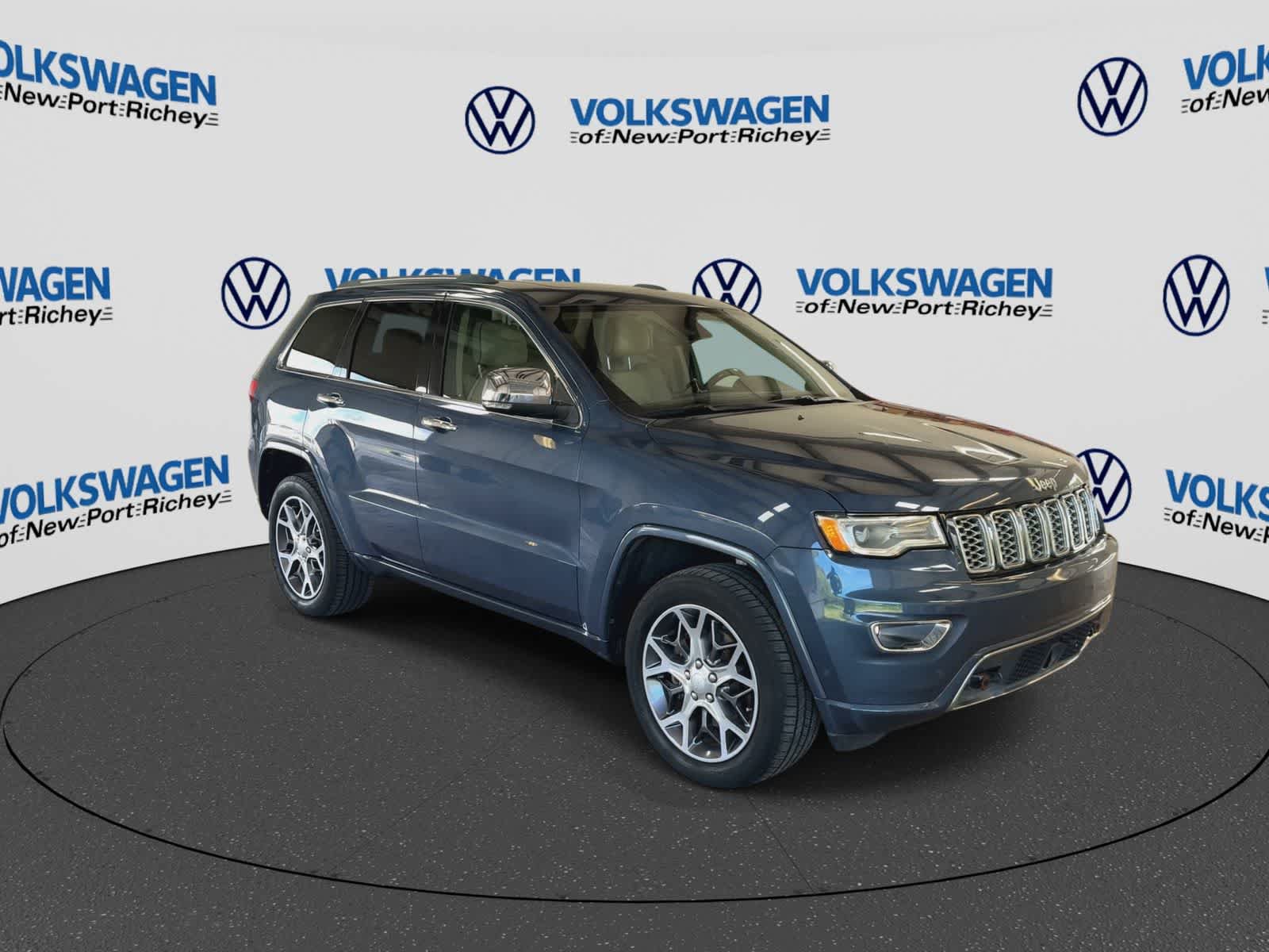 Used 2019 Jeep Grand Cherokee Overland AWD/4WD image 2