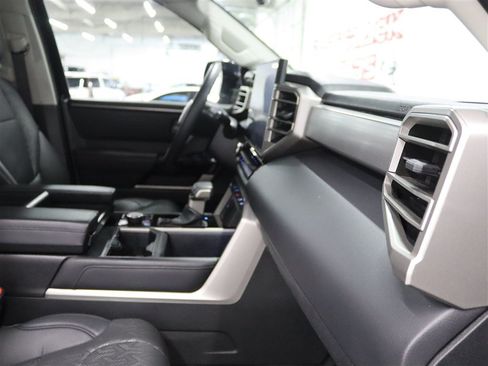 Used 2023 Toyota Tundra Limited AWD/4WD image 28