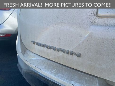 Used 2022 GMC Terrain SLT w/ Tech Package image 8