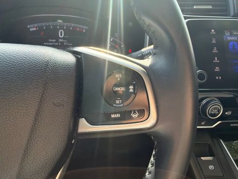 Used 2018 Honda CR-V Touring image 14