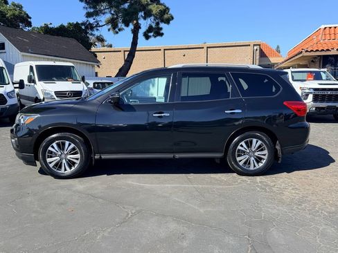 Used 2020 Nissan Pathfinder SV FWD image 8