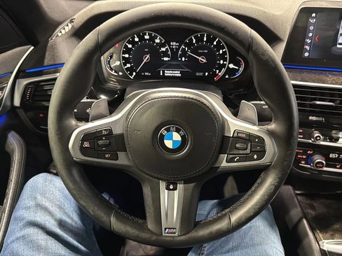 Used 2018 BMW 530i xDrive image 10