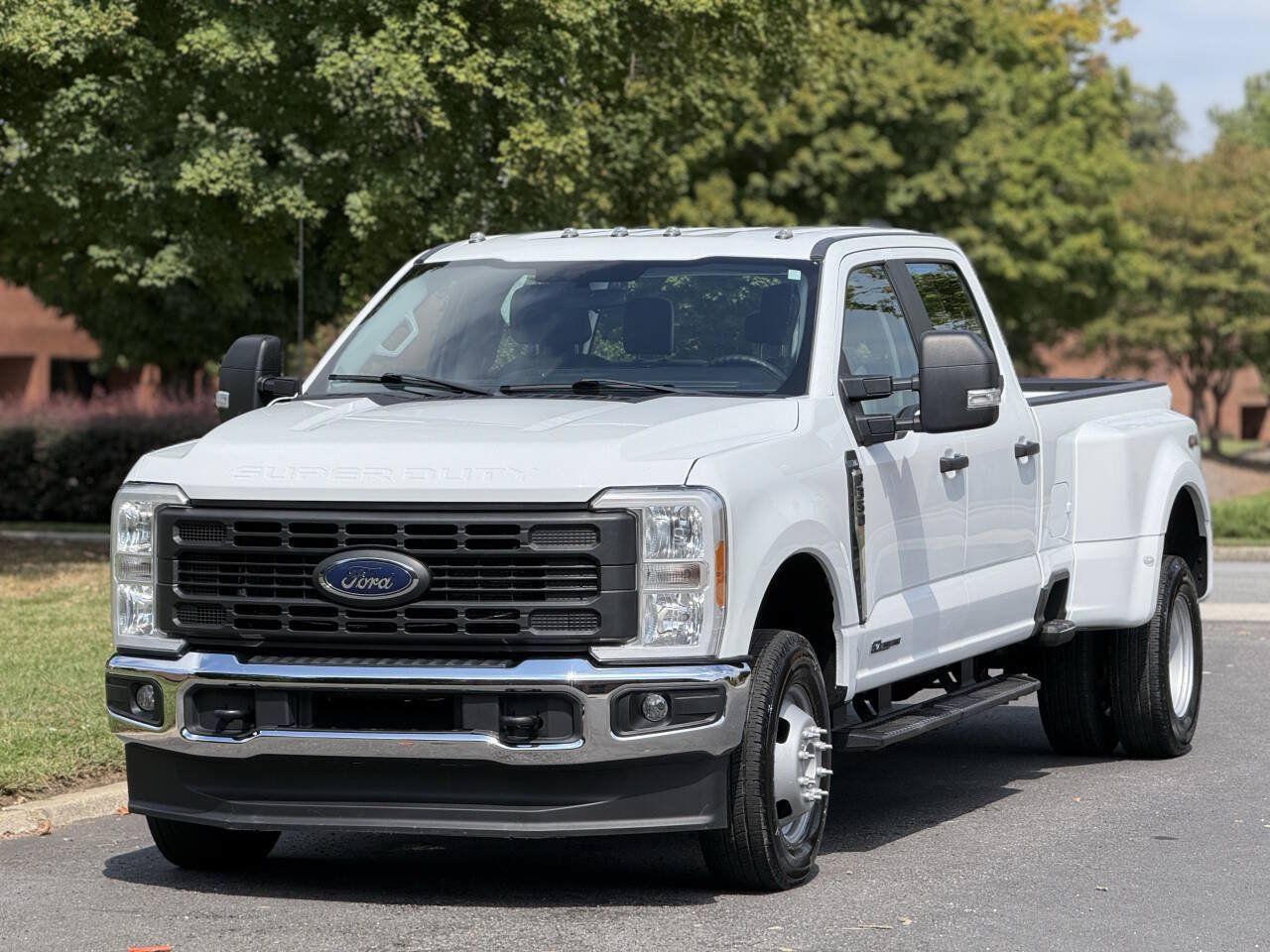 Used 2023 Ford F350 XL w/ XL Driver Assist Package AWD/4WD image 2