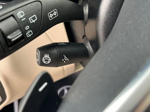 Certified 2022 Mercedes-Benz GLC 300 4MATIC w/ Premium Package Lite image 23