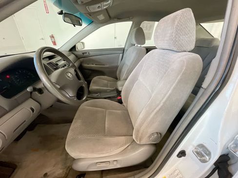 Used 2002 Toyota Camry LE image 11