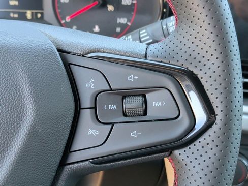 New 2026 Chevrolet Trax RS w/ Sunroof Package image 18