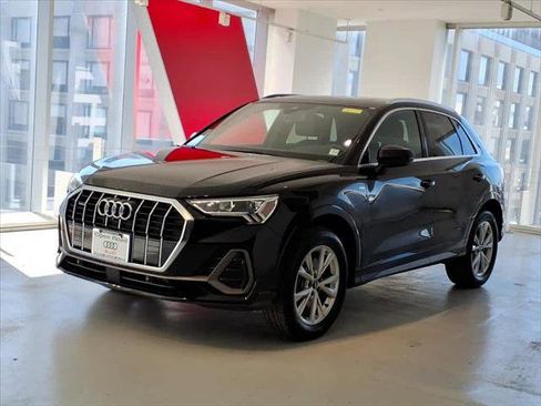 Certified 2025 Audi Q3 2.0T Premium Plus w/ Premium Plus Package AWD/4WD image 1
