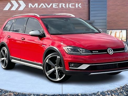 Used 2019 Volkswagen Golf Alltrack SEL image 1