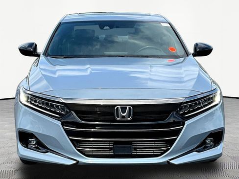 Used 2022 Honda Accord Sport image 2