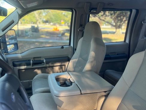 Used 2008 Ford F350 Lariat image 6