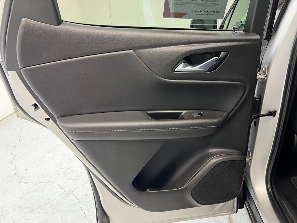 Used 2021 Chevrolet Blazer LT FWD image 27