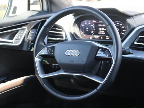 Certified 2023 Audi Q4 e-tron Premium Plus w/ Premium Plus AWD/4WD image 17