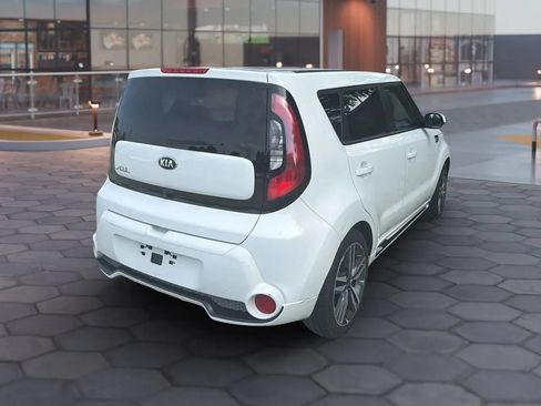 Used 2016 Kia Soul + w/ Soulful Package FWD image 10