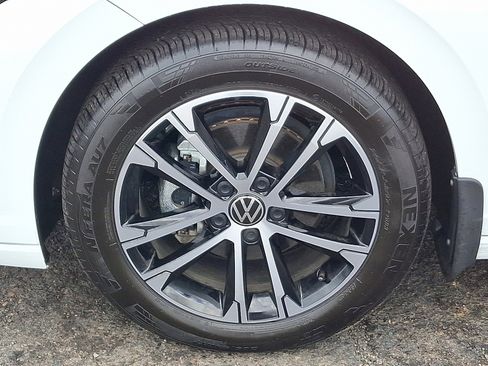 Used 2025 Volkswagen Jetta Sport image 26