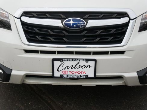 Used 2017 Subaru Forester 2.5i Touring AWD/4WD image 9