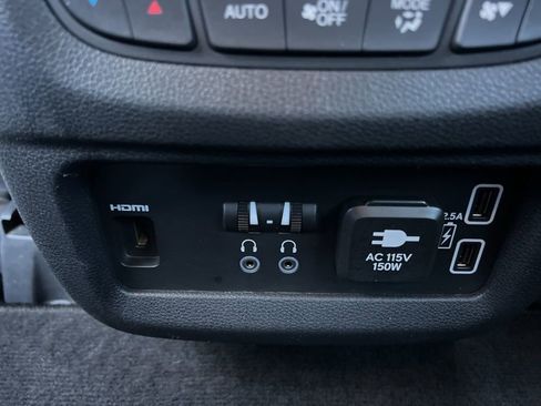 Used 2019 Honda Pilot Touring image 26