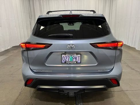 Certified 2024 Toyota Highlander XLE AWD/4WD image 5