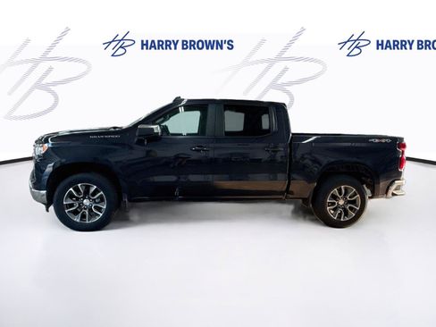 Used 2024 Chevrolet Silverado 1500 LT AWD/4WD image 8