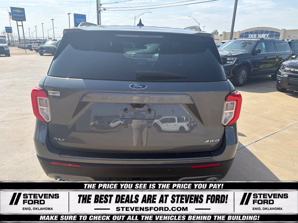 Used 2023 Ford Explorer XLT w/ Equipment Group 202A AWD/4WD image 11