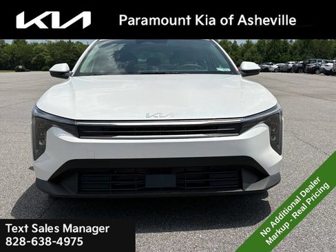 New 2026 Kia K4 FWD image 2