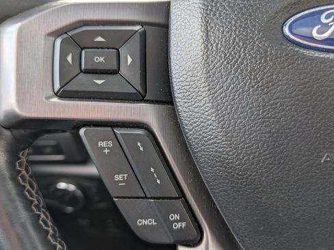 Used 2020 Ford Expedition Platinum image 18