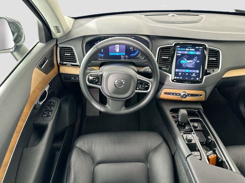 Certified 2023 Volvo XC90 T8 Plus image 24