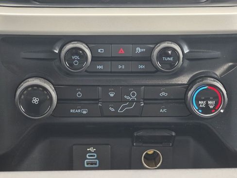 Used 2025 Ford F350 XLT w/ 360-Degree Camera Package image 15