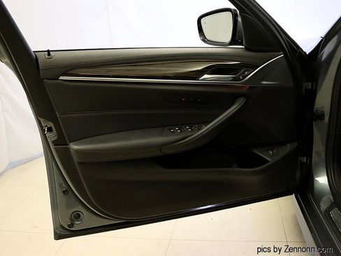 Used 2018 BMW 540i xDrive 540i xDrive image 25