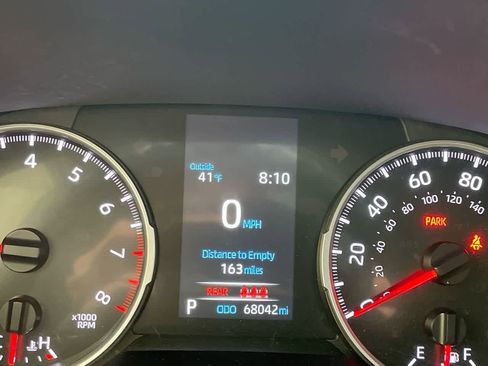 Used 2022 Toyota RAV4 LE AWD/4WD image 15