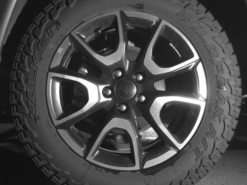 Used 2025 Jeep Compass Trailhawk AWD/4WD image 14