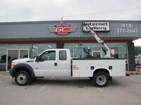 Used 2013 Ford F550 4x4 SuperCab Super Duty w/ Payload Upgrade Pkg image 21