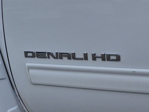 Used 2010 GMC Sierra 2500 SLT AWD/4WD image 13