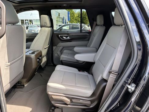 Used 2023 Chevrolet Tahoe LT w/ LT Signature Package AWD/4WD image 13