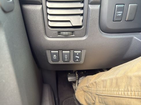Used 2015 Nissan Titan SL w/ SL Moonroof Package AWD/4WD image 15