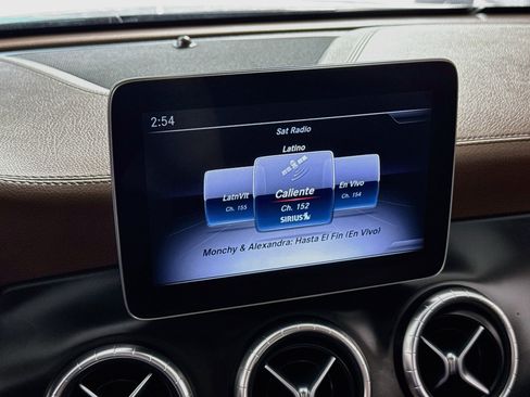 Used 2019 Mercedes-Benz CLA 250 4MATIC image 16