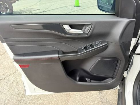 Used 2024 Ford Escape ST-Line w/ Tech Pack #1 FWD image 18